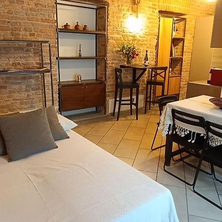 Piazza Statuto-Appartamento Tra Le Mura A-C E Wi-Fi Asti Exterior foto