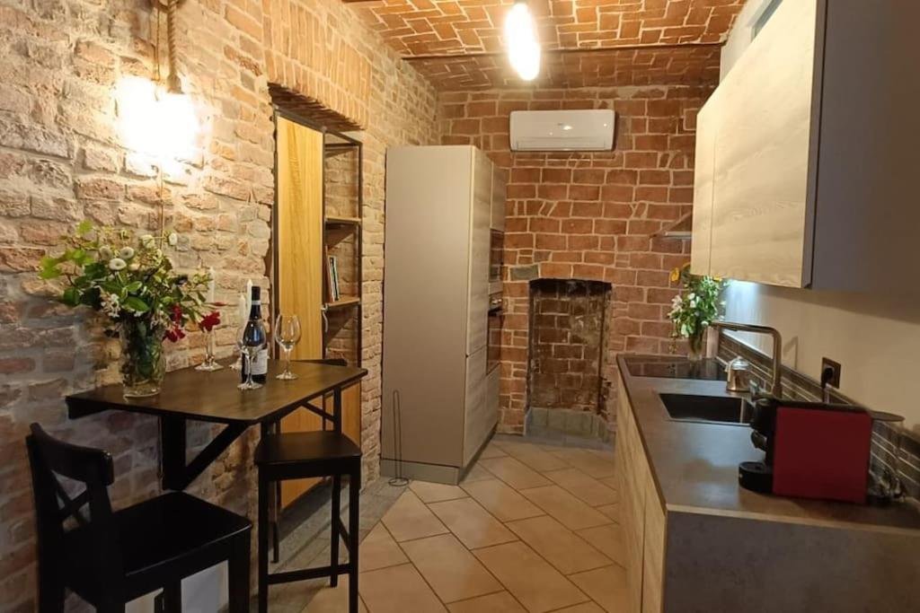 Piazza Statuto-Appartamento Tra Le Mura A-C E Wi-Fi Asti Exterior foto